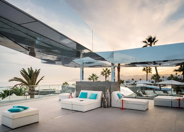 لا إيسلا أي إل مار البوتيكي