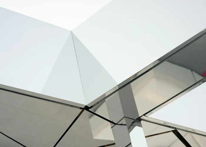 لا إيسلا أي إل مار البوتيكي