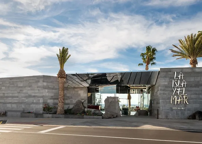 لا إيسلا أي إل مار البوتيكي بويرتو ذيل كارمين