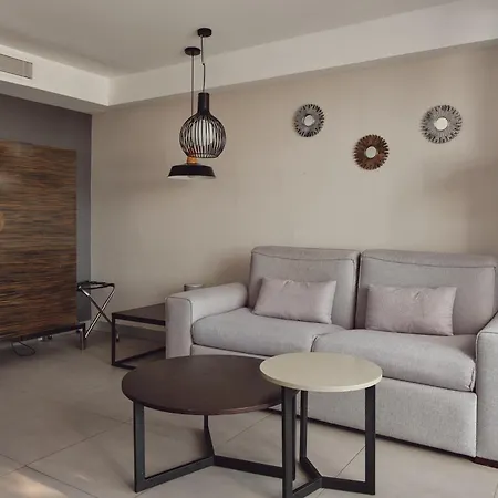 ラ イスラ イ エル マール ブティック